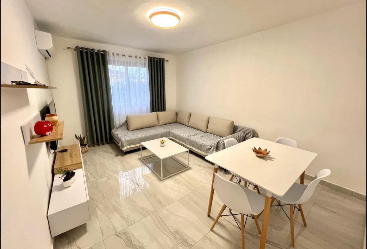 JEPET ME QERA AFATGJATE APARTAMENT 1+1 NE VLORE