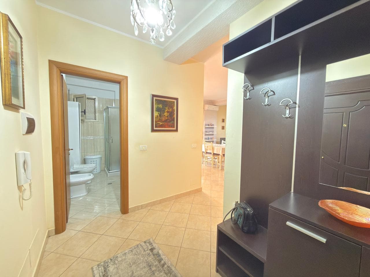 JEPET ME QERA AFATGJATE APARTAMENT 1+1 NE VLORE 2