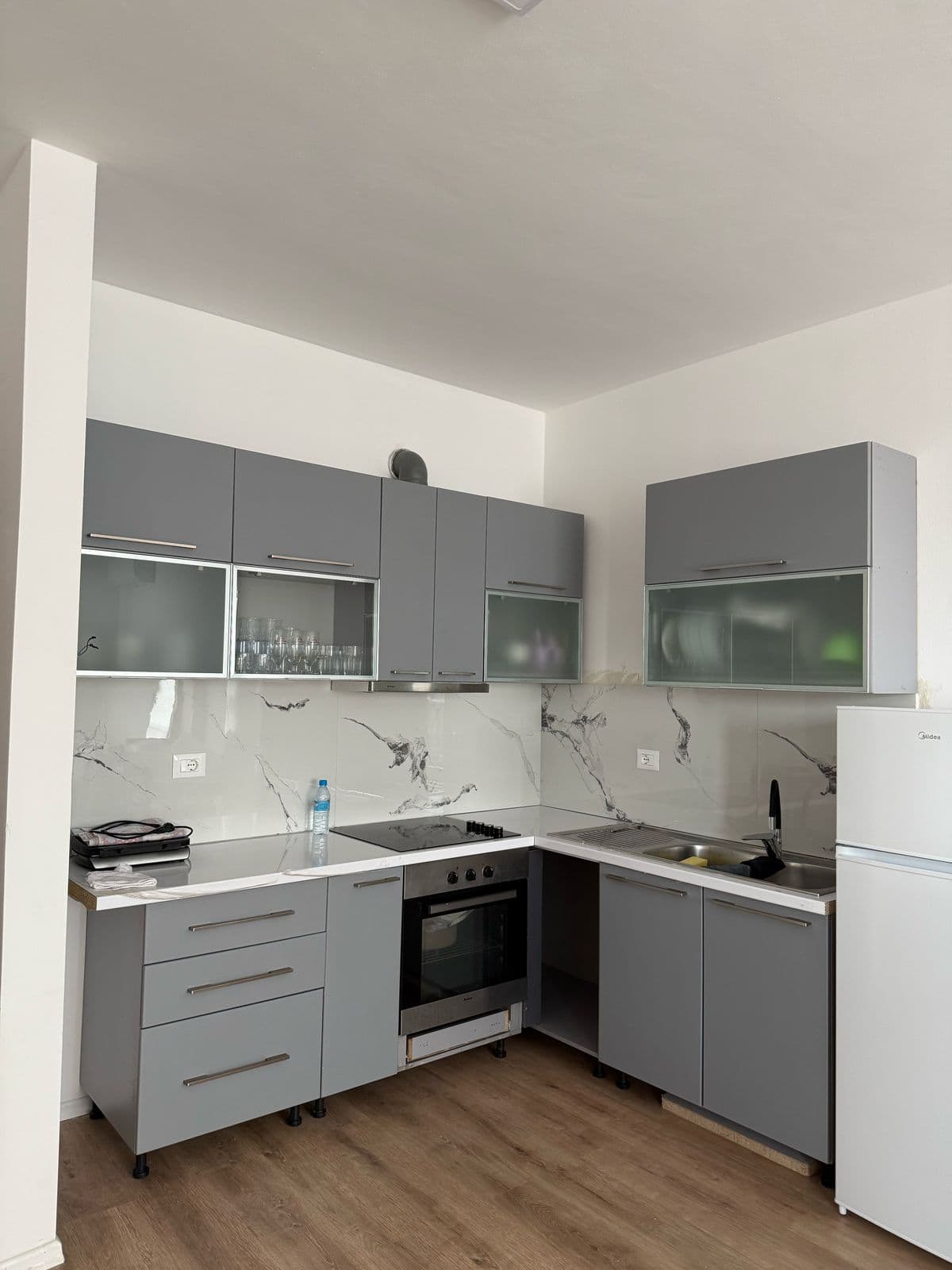 JEPET ME QERA AFATGJATE APARTMENT 1+1 NE PASKUQAN, TIRANE 3