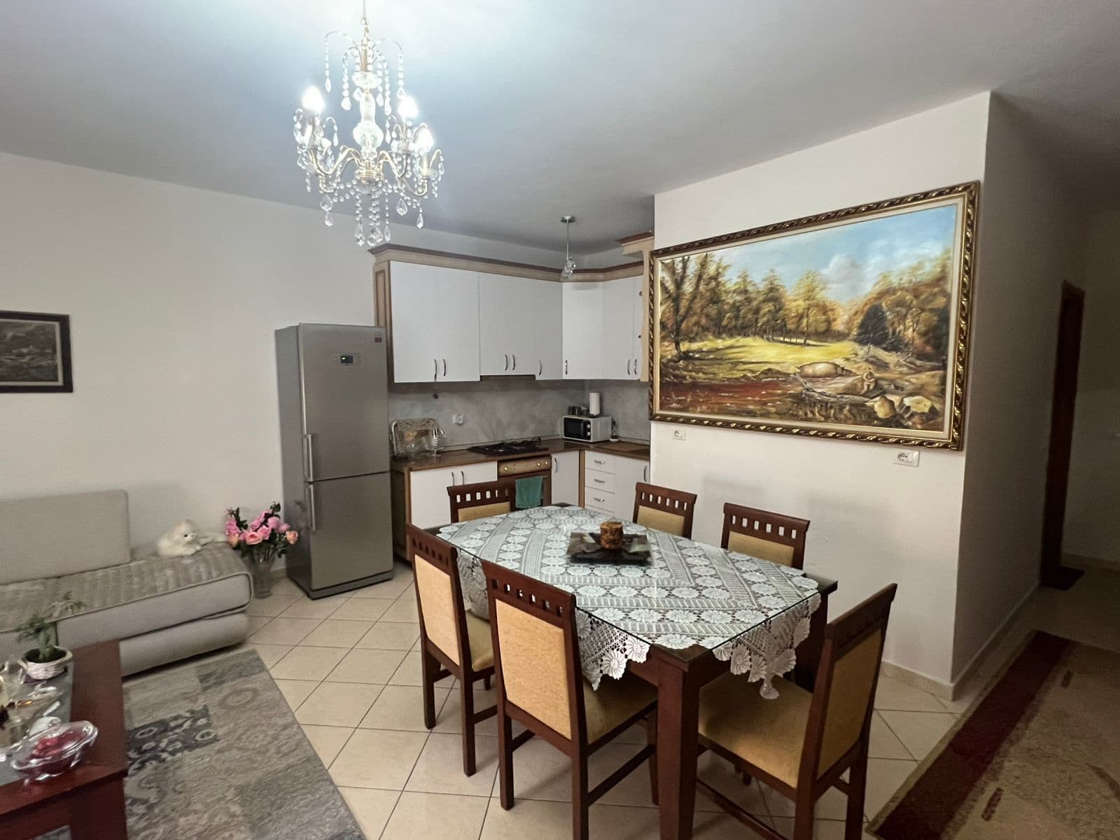 APARTAMENT 2+1 ME VERANDE PRANE PORTIT, VLORE 4