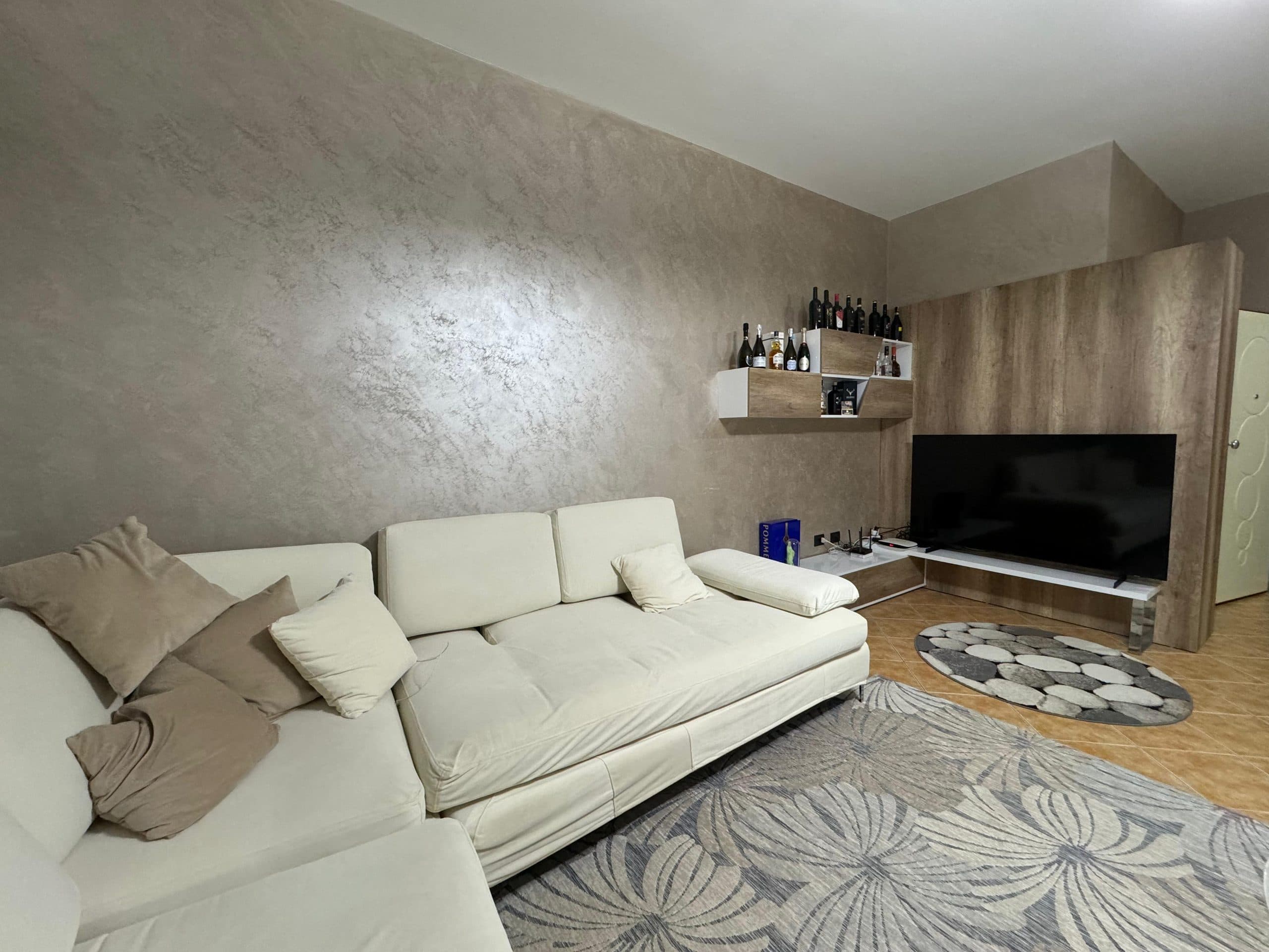 SHITET APARTAMENT 1+1 ME PAMJE ANESORE DETI NE LUNGOMARE, VLORE 4