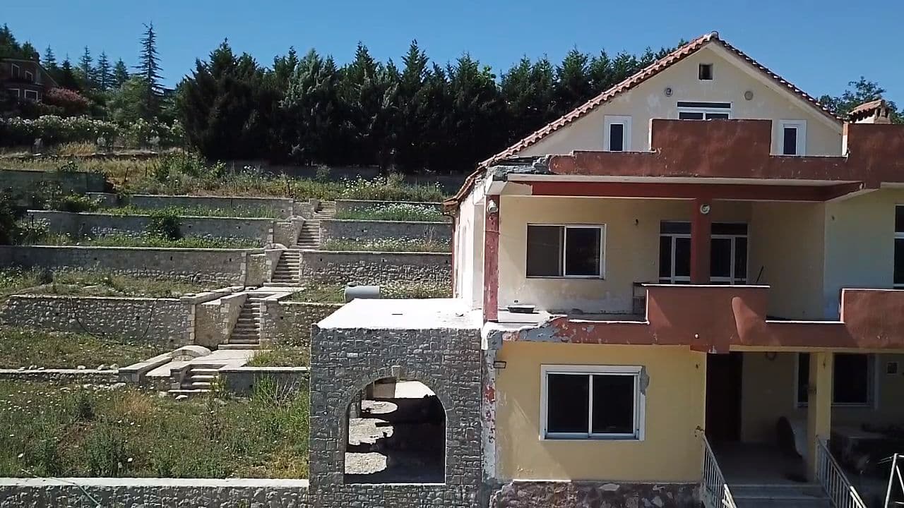 SHITET TRUALL + NDËRTESË NË PEZË-HELMËS, TIRANË 4