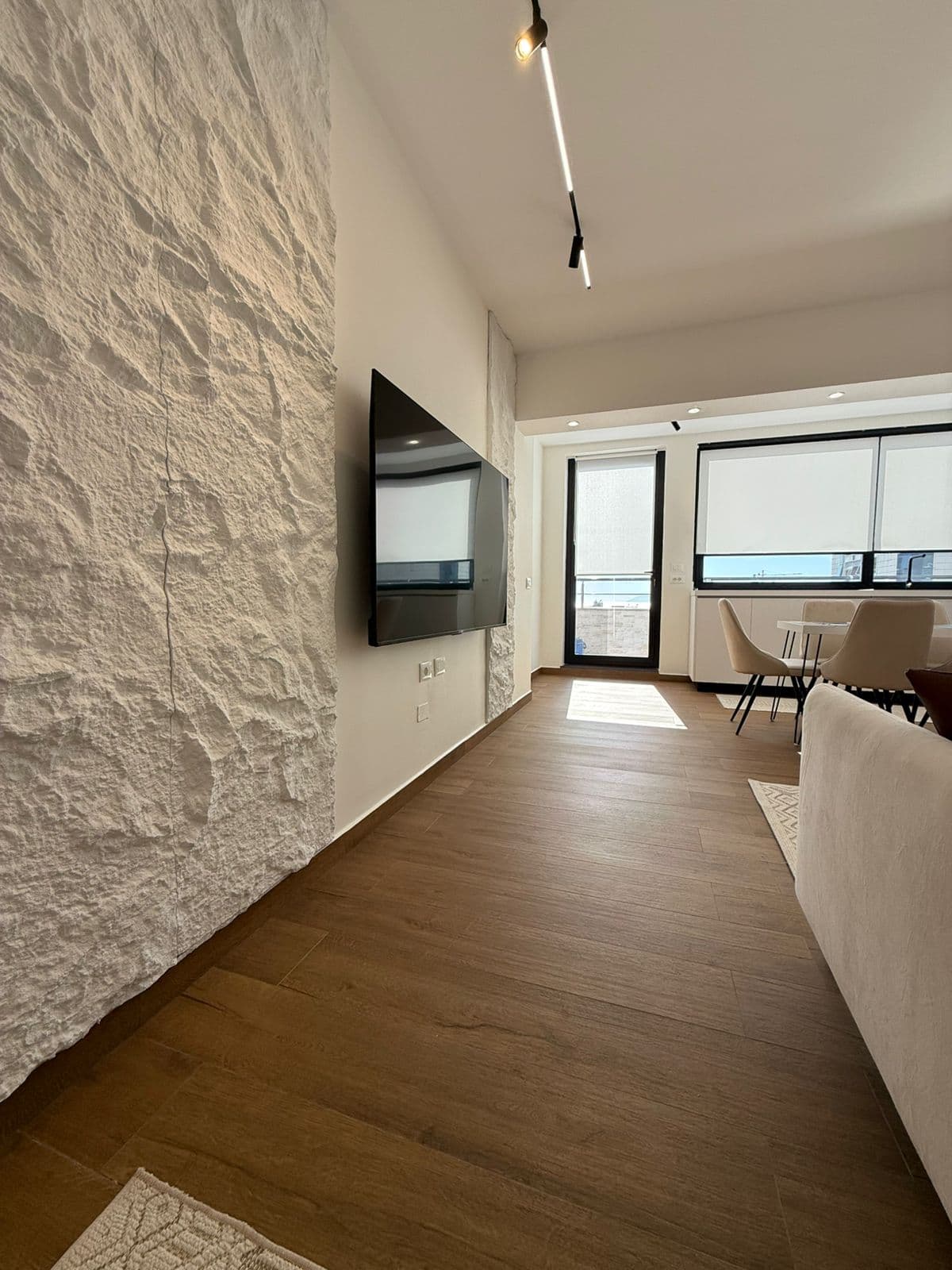 PENTHOUSE LUKSOZ 2+1 ME QERA NE LUNGOMARE, VLORE 3