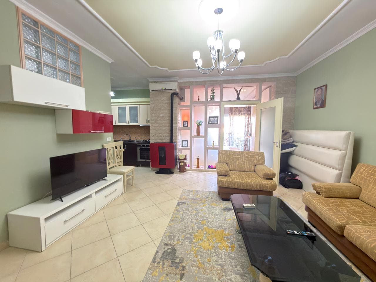 APARTAMENT 1+1 ME QERA NË TRANSBALLKANIKE, VLORË