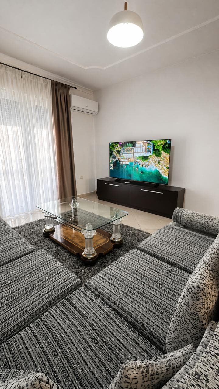 APARTAMENT 2+1 ME PAMJE DETI ME QERA NE LUNGOMARE, VLORE 3