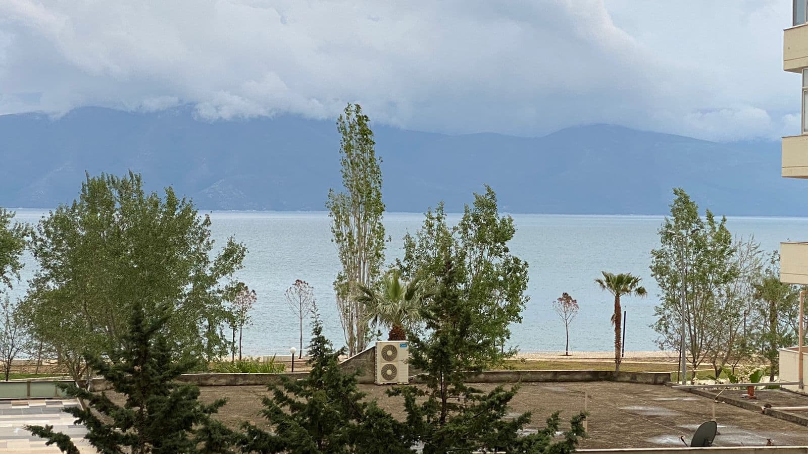 JEPET ME QERA AFATGJATE APARTAMENT 1+1 NE LUNGOMARE, VLORE