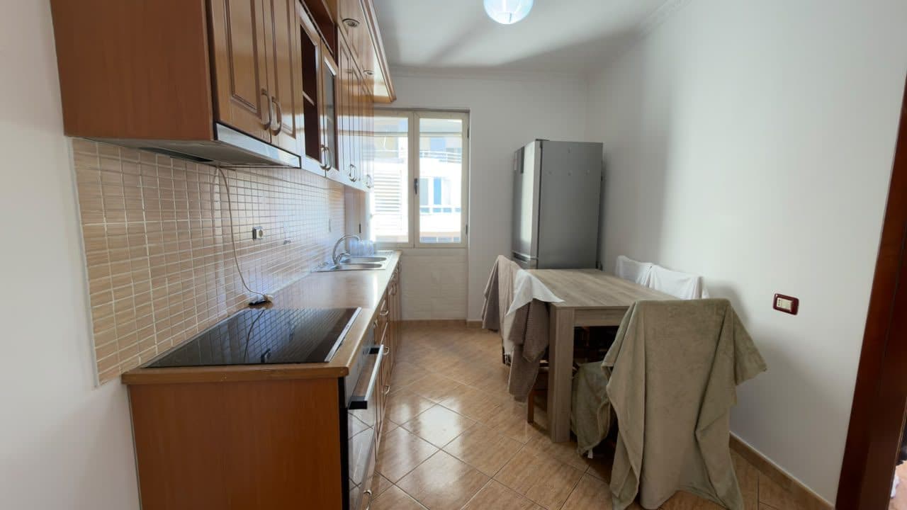 APARTAMENT 2+1 ME QERA NE LUNGOMARE, VLORE 3