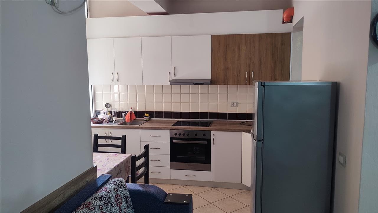 SHITET STUDIO NE LUNGOMARE, VLORE 2