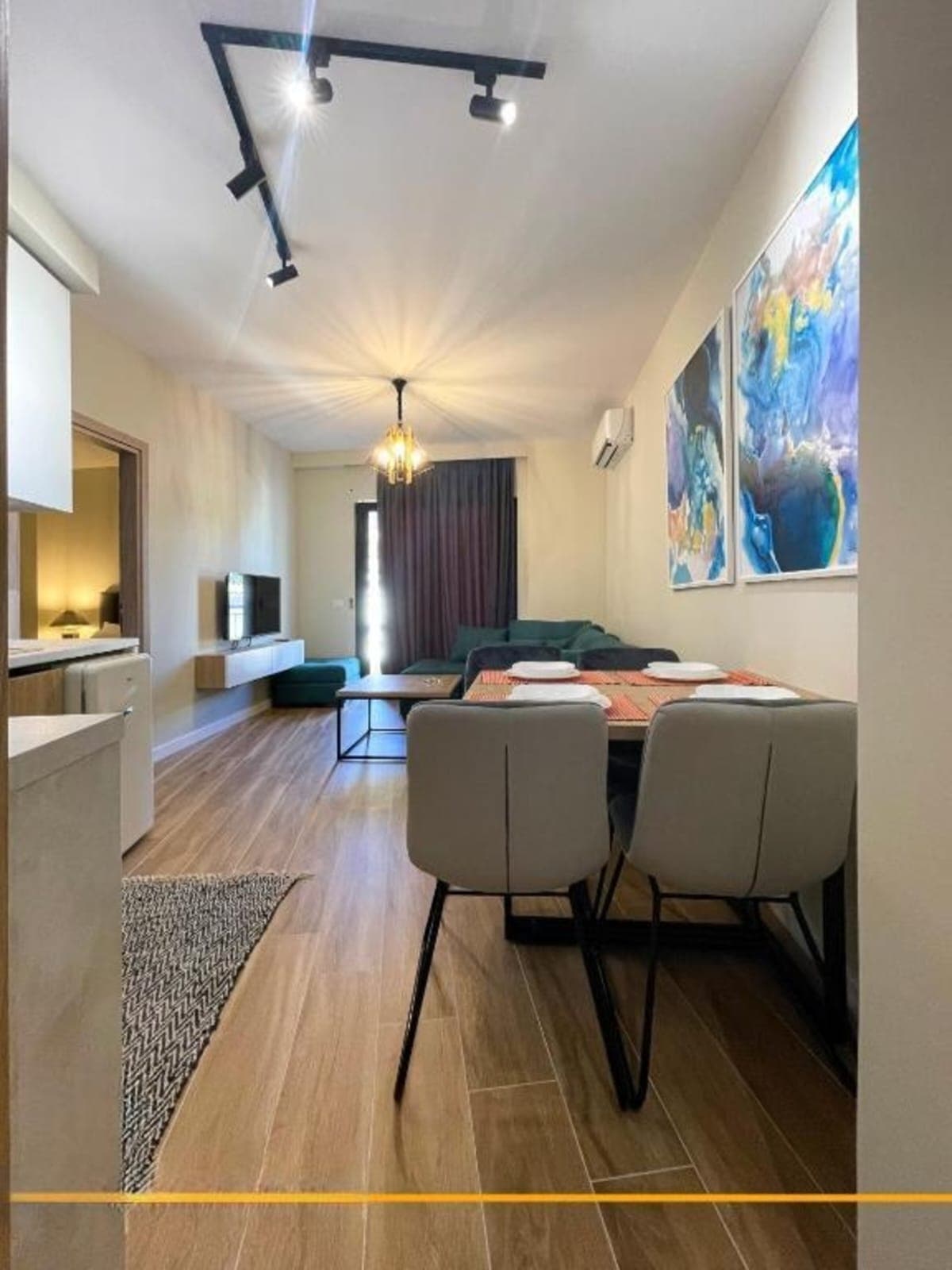 SHITET APARTAMENT LUKSOZ 2+1 NE SARANDE 3
