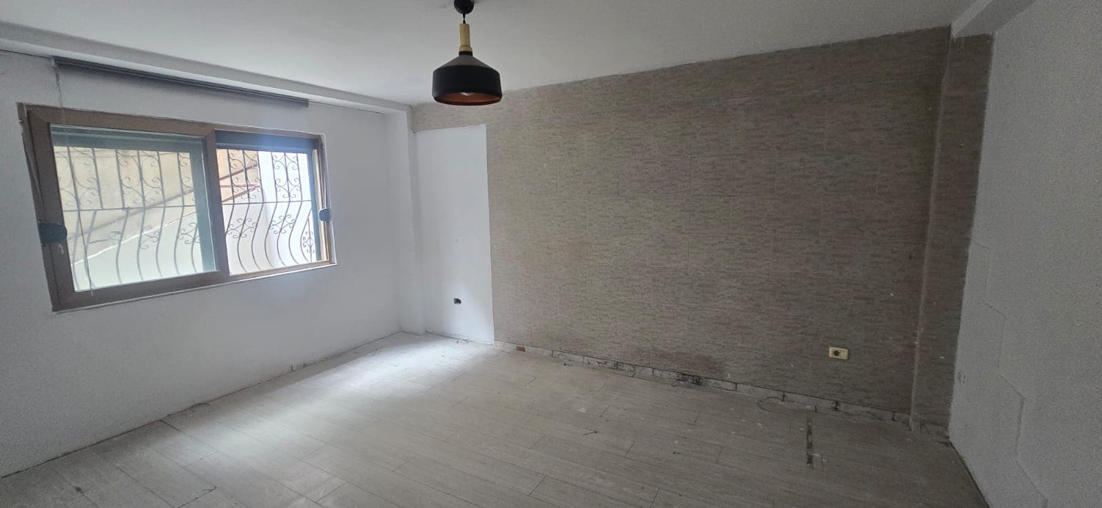 AMBJENT BIZNESI ME QERA – SHESHI WILLSON, TIRANE 4