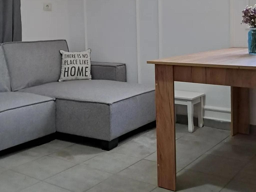 SHITET SHTEPI PRIVATE + TOKE NE KSAMIL, SARANDE 4
