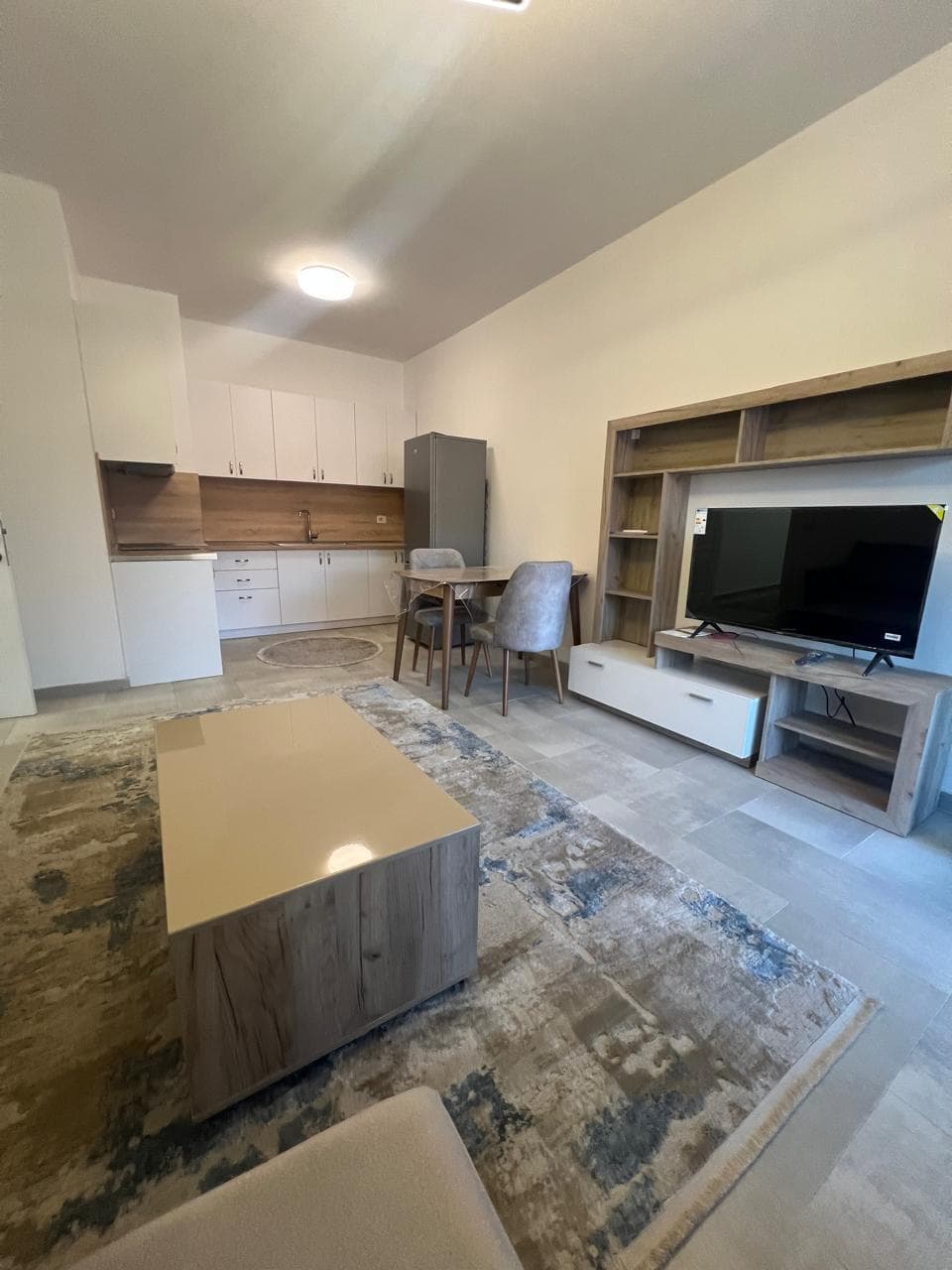 JEPET ME QERA AFATGJATE APARTAMENT 2+1 NE TIRANE 2