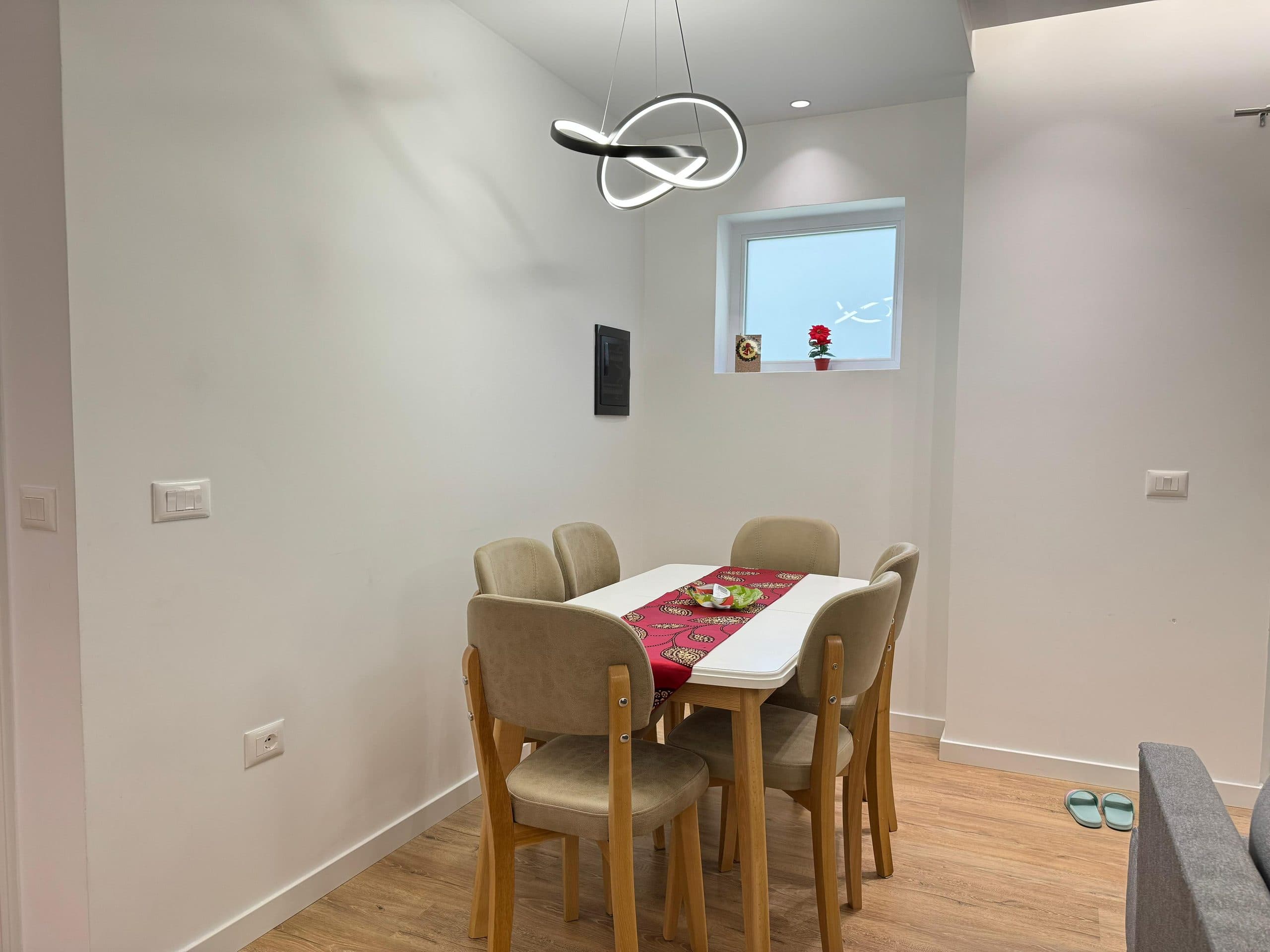 JEPET ME QERA AFATGJATE APARTAMENT 3+1+2 TEK VILAT AMERIKANE, TIRANE 4