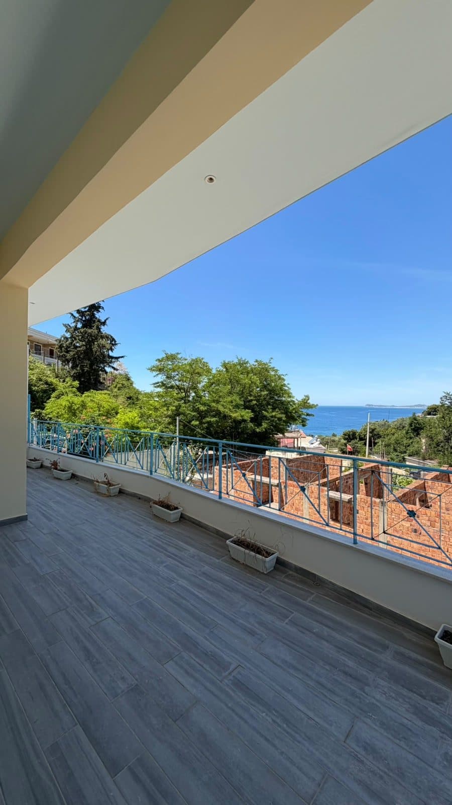 APARTAMENT 1+1 ME QERA – UJI I FTOHTE, VLORE