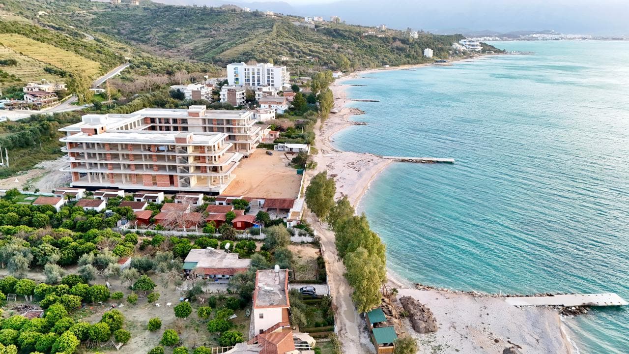 VLORA BAY - DETI NE BALLKONIN TEND
APARTAMENT 2+1 NË SHITJE – RADHIMA