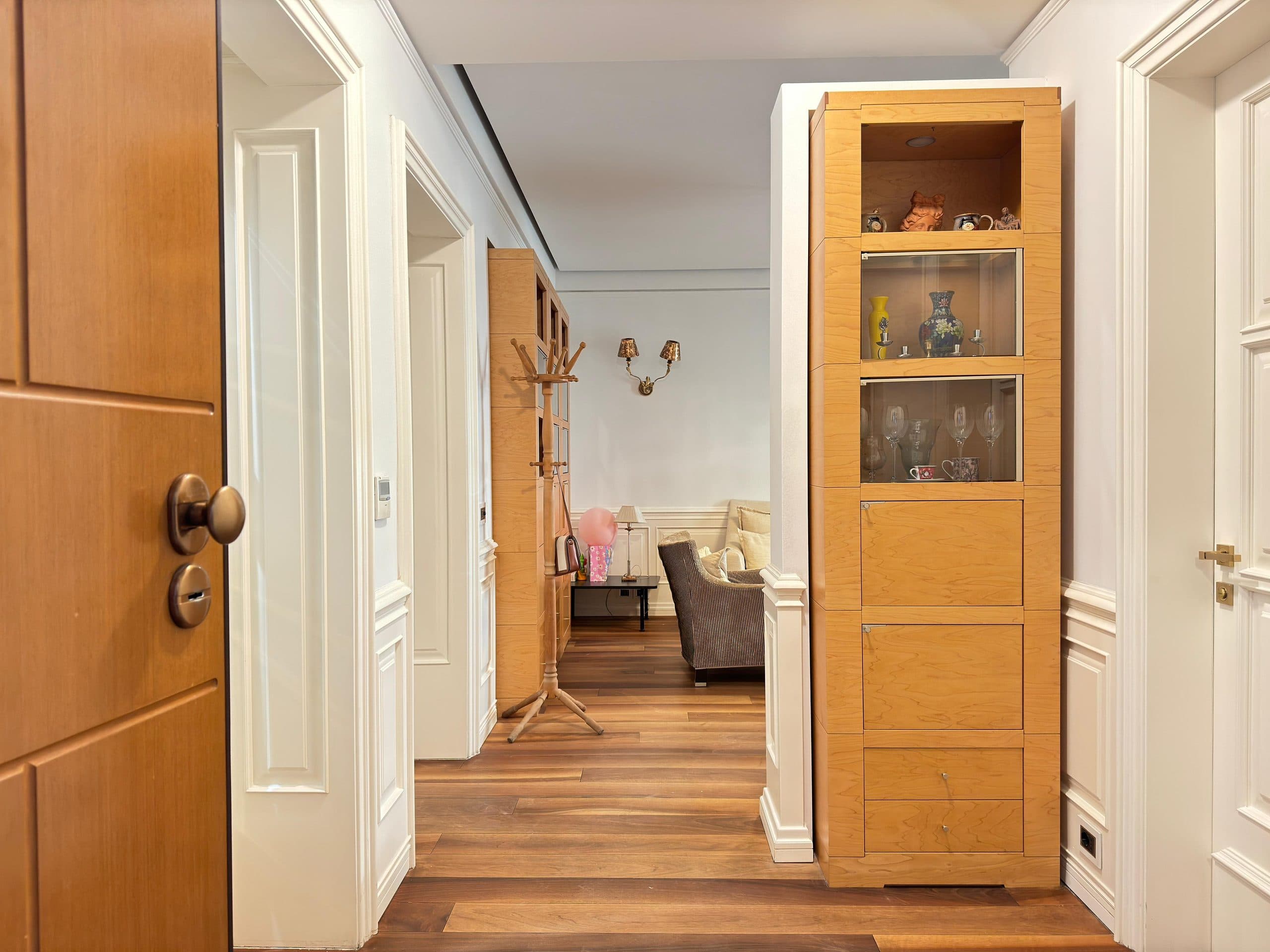 APARTAMENT 1+1 ME QERA NGJITUR ME SHKOLLEN E KUQE NE TIRANE 2