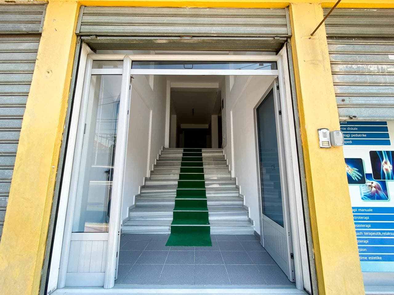 AMBJENT NË SHITJE NË QENDËR TË VLORËS – MUNDËSI E ARTË INVESTIMI PËR AIRBNB & BOOKING 2