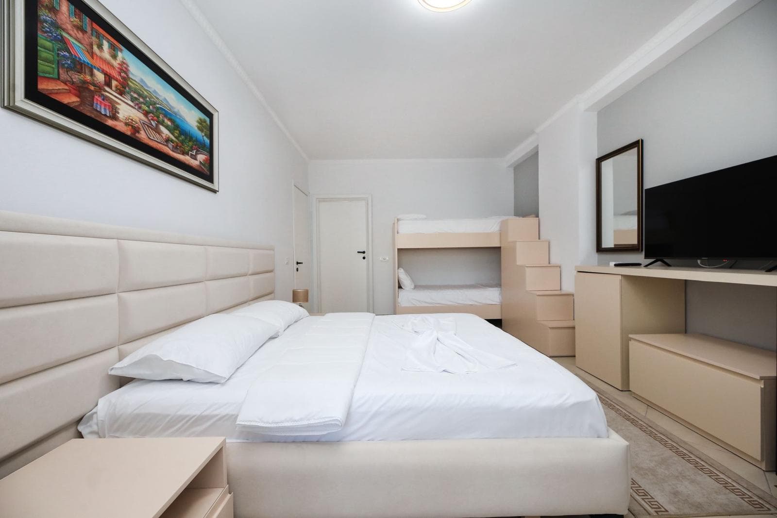 SHITET APARTAMENT I NDARE NE 2 STUDIO ME PAMJE DETI NE UJE TE FTOHTE, VLORE 2