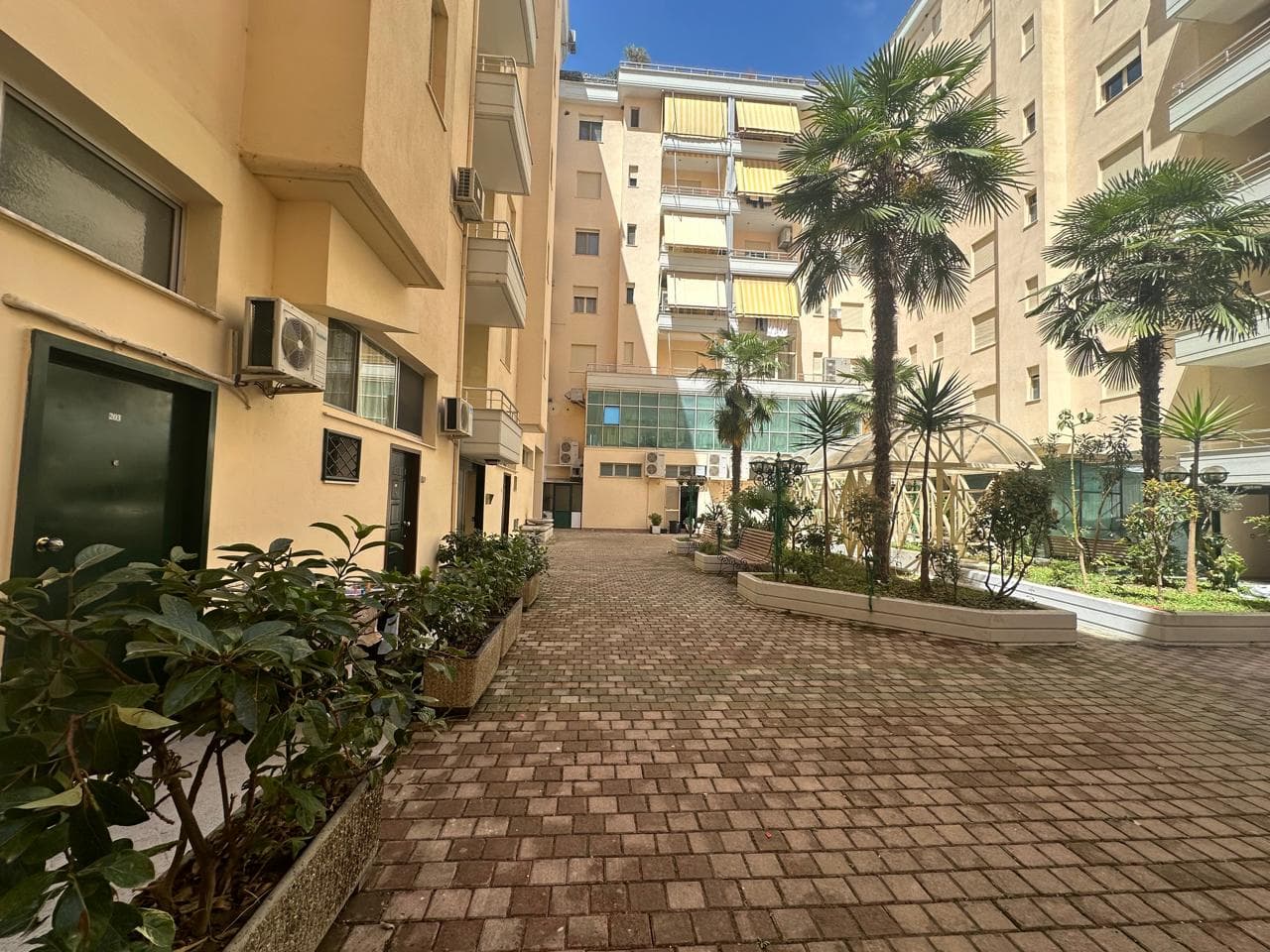 SHITET APARTAMENT 1+1 NE LUNGOMARE, VLORE