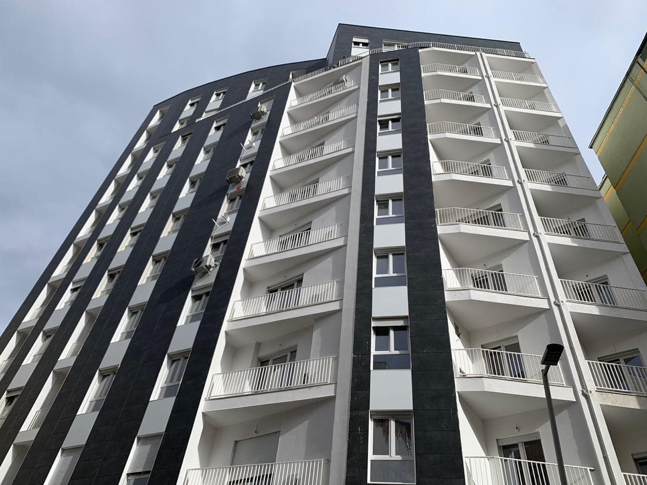 SHITET APARTAMENT 1+1 NE TIRANE,PRANE QENDRES