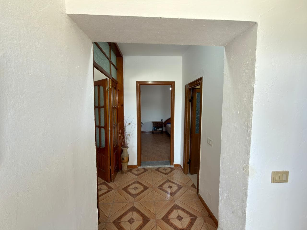 SHITET SHTËPI PRIVATE+TRULL NË PLAZHIN E VJETËR, VLORË 4