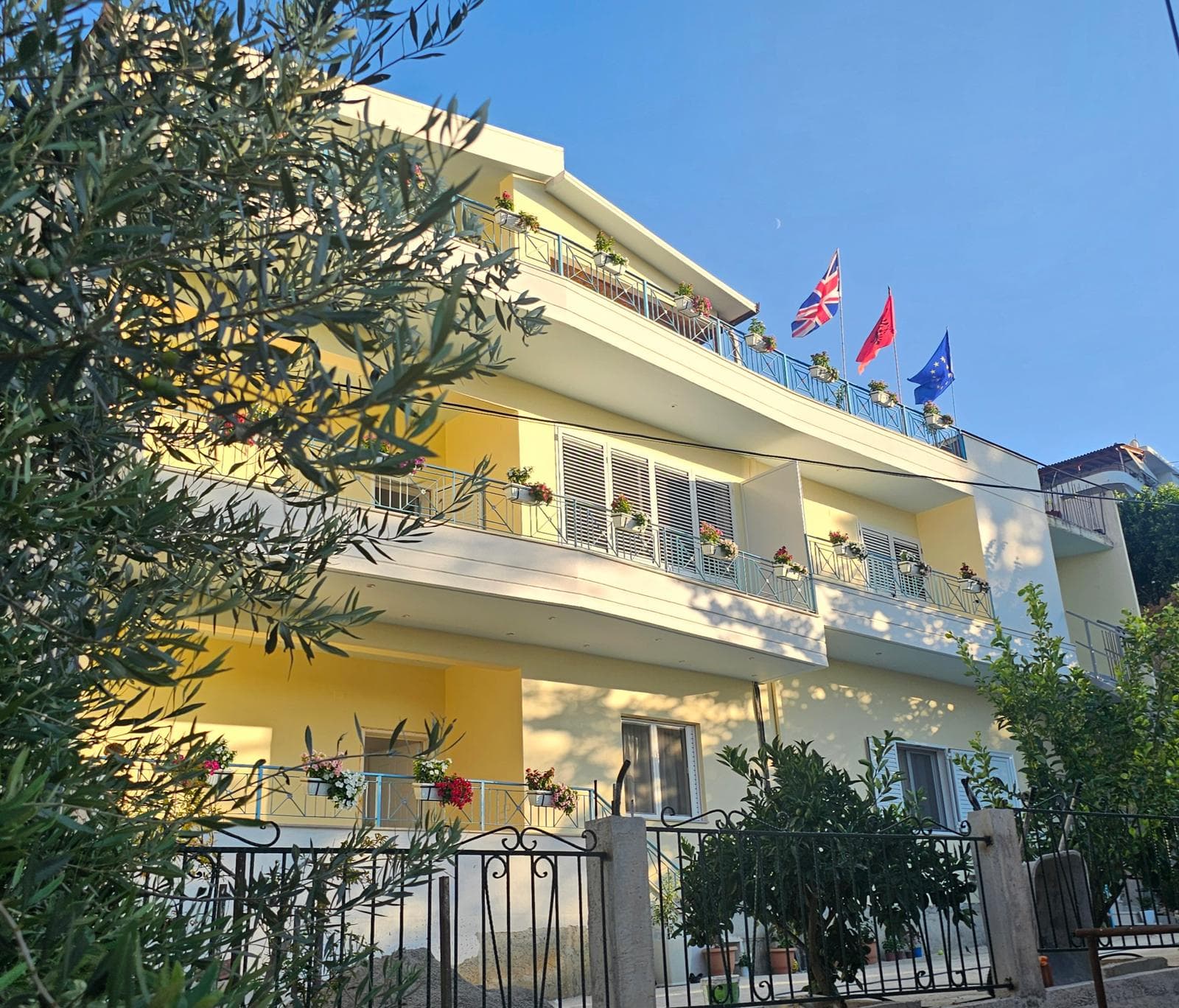 SHITET SHTEPI PRIVATE 3 KATE ME PAMJE DETI – UJI I FTOHTE, VLORE