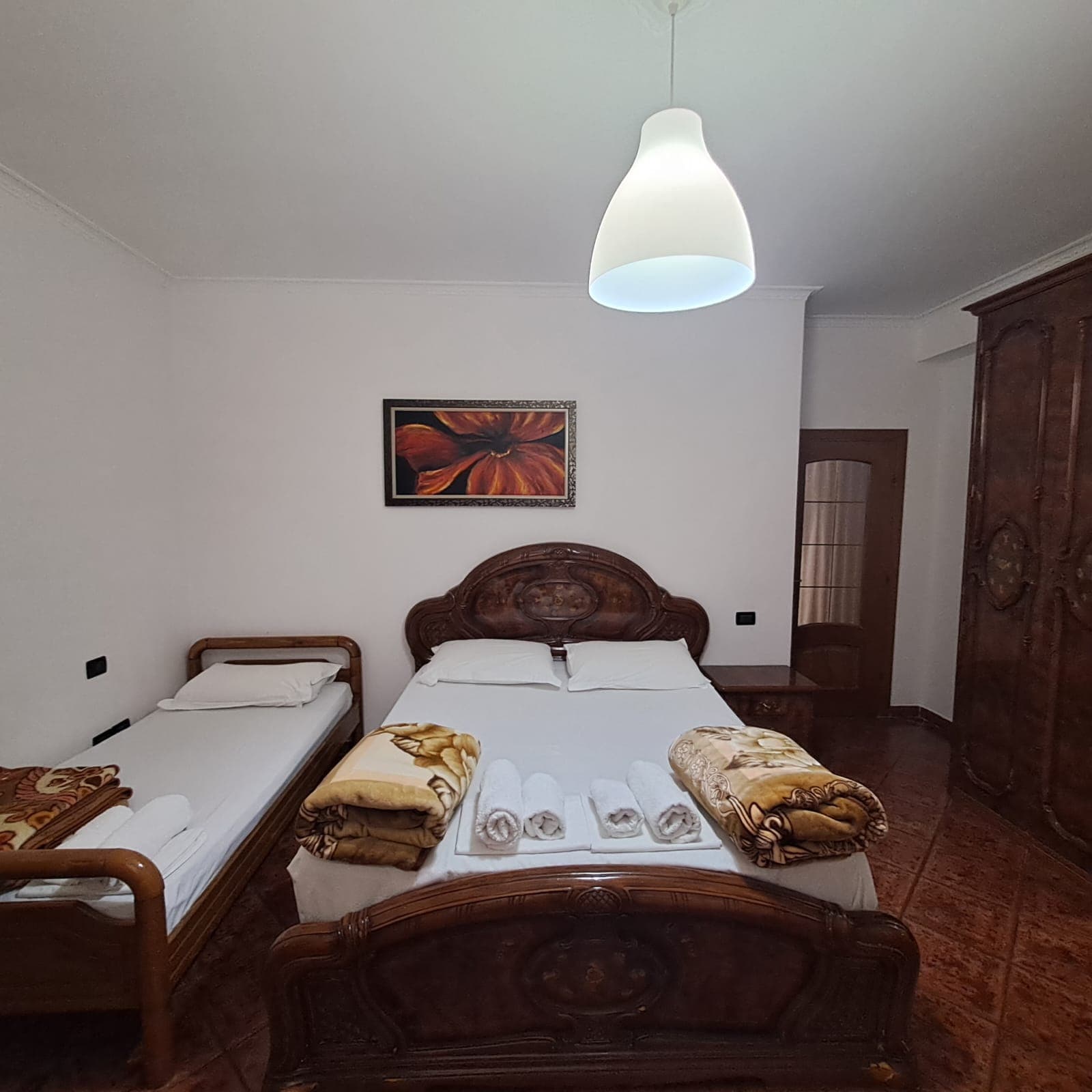 APARTAMENT 2+1 ME QERA AFATGJATE PRANE PORTIT, VLORE 4
