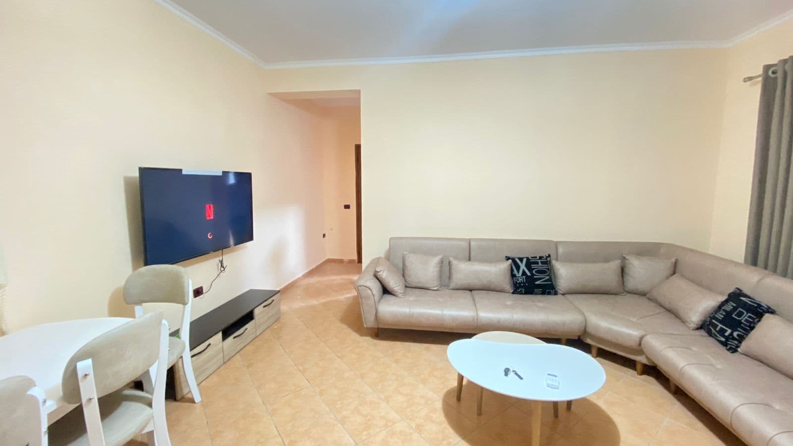 JEPET ME QERA AFATGJATE APARTAMENT 1+1 NE LUNGOMARE, VLORE 3