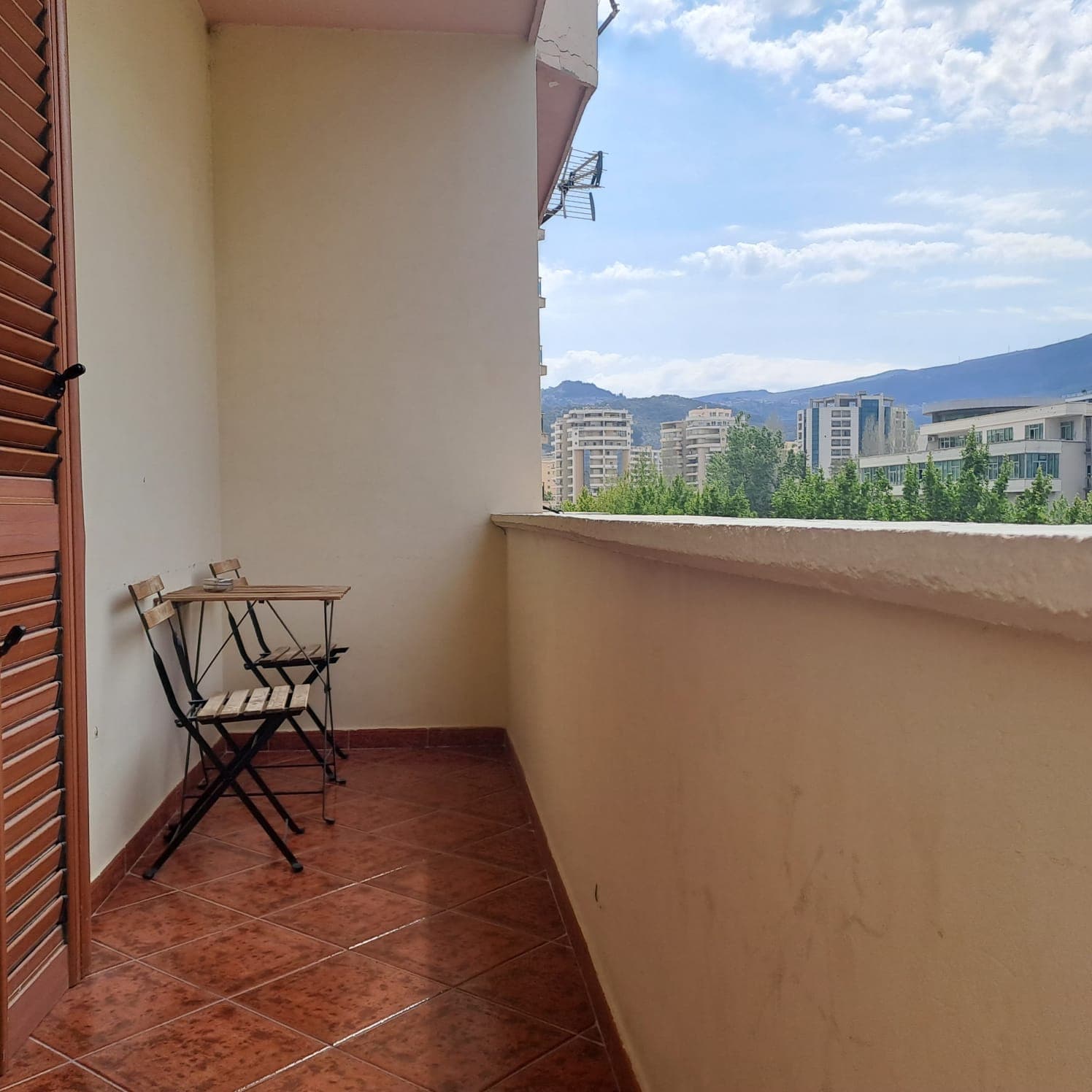 APARTAMENT 2+1 ME QERA AFATGJATE PRANE PORTIT, VLORE