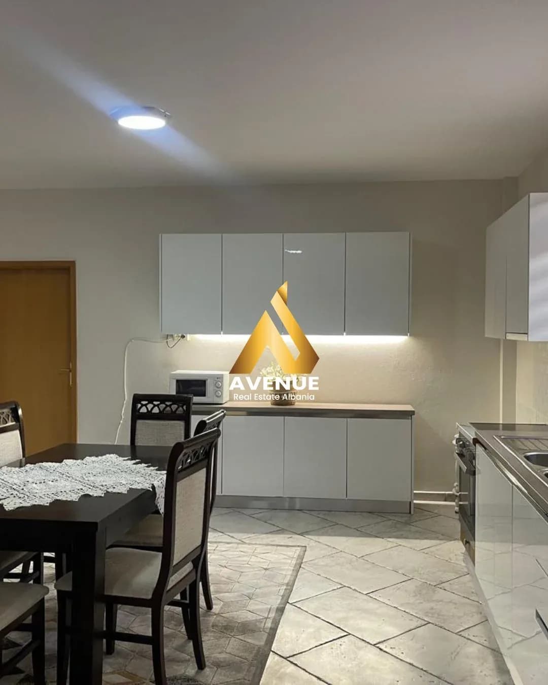 APARTAMENT 2+1 ME QIRA – PRANË SHKOLLËS SË KUQE, TIRANË 3