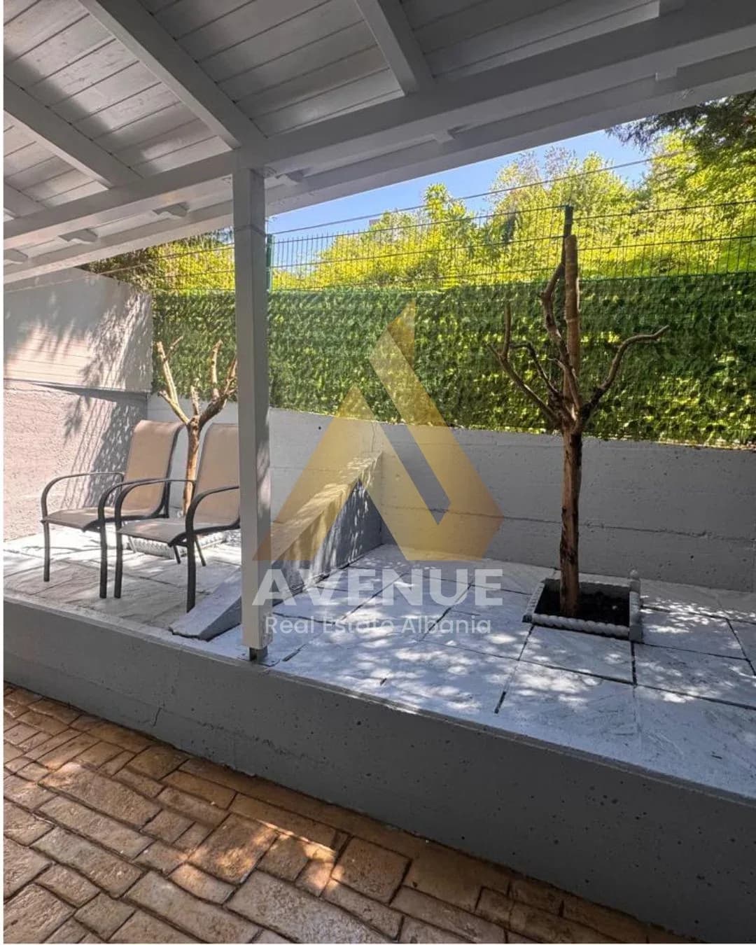 JEPET ME QERA APARTAMENT 2+1+ VERANDË, LIQENI I THATE , TIRANË 2