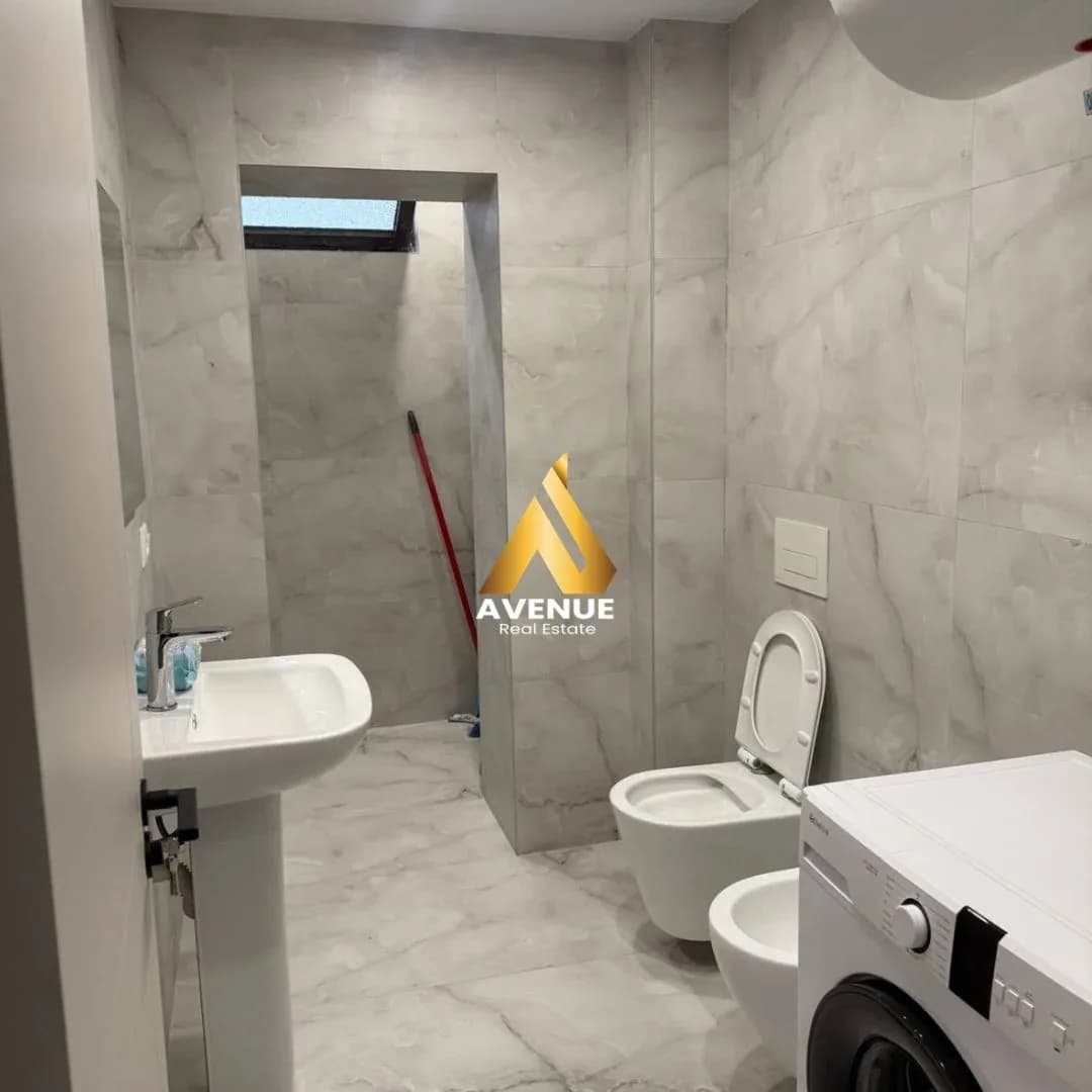 AMBIENT PREMIUM ME QERA CORNER RESIDENCE