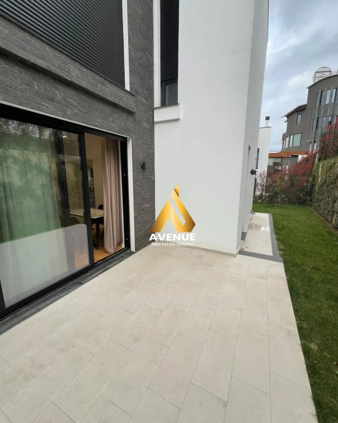 JEPET ME QIRA VILË 2-KATËSHE – TEG, TIRANË