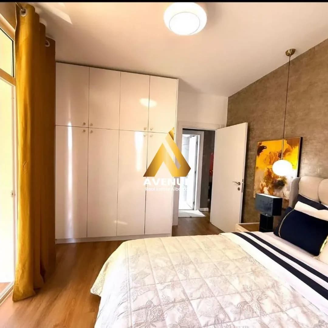 APARTAMENT ME QERA 1+1 – MOZAIKU I TIRANËS,21 DHJETORI 2