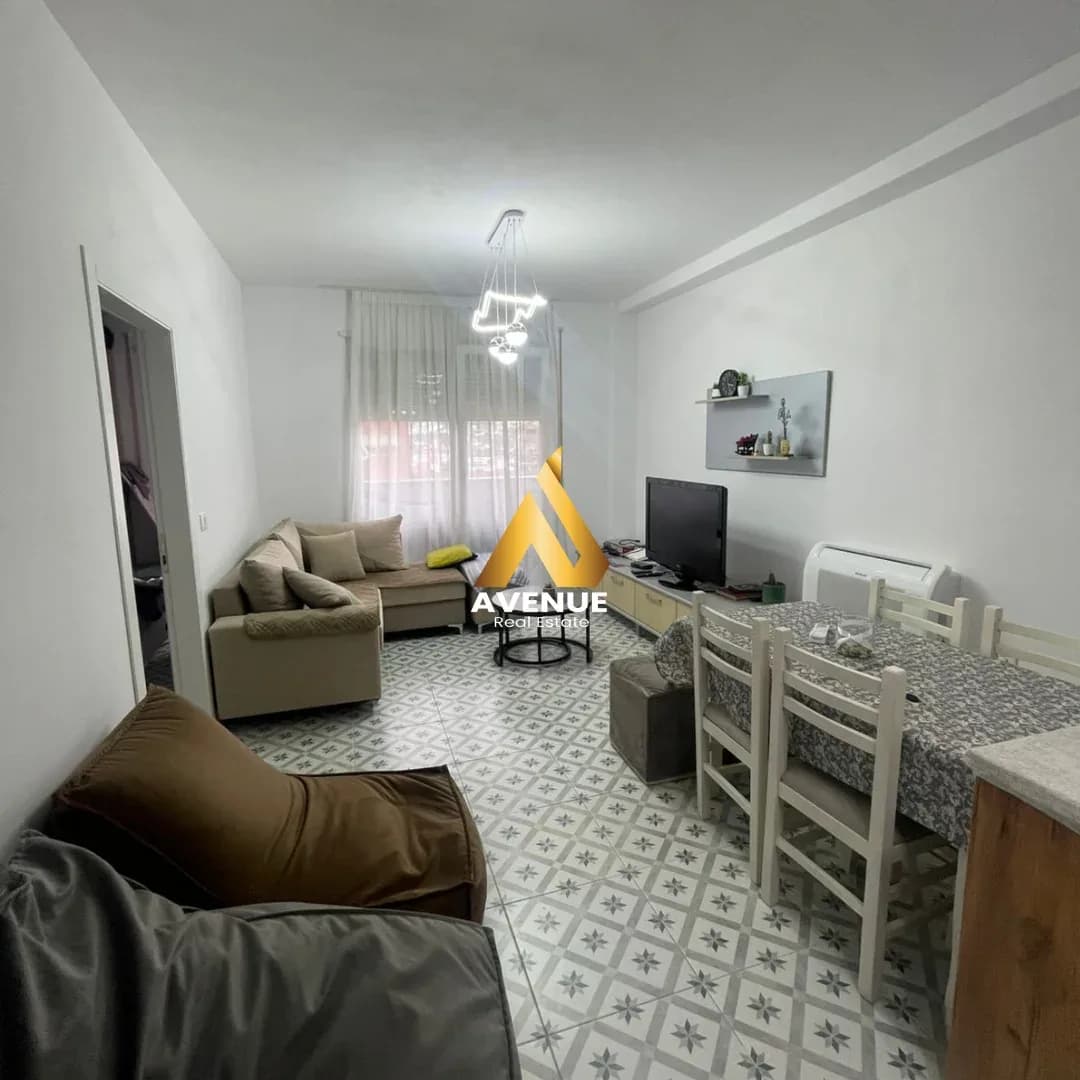 JEPET ME QIRA APARTMENT 1+1 -KOMPLEKSI GOLDEN PARK