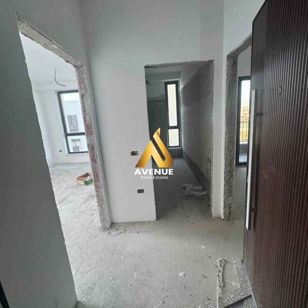 Shitet, Apartament 1+1- Bulevardi i Ri 4
