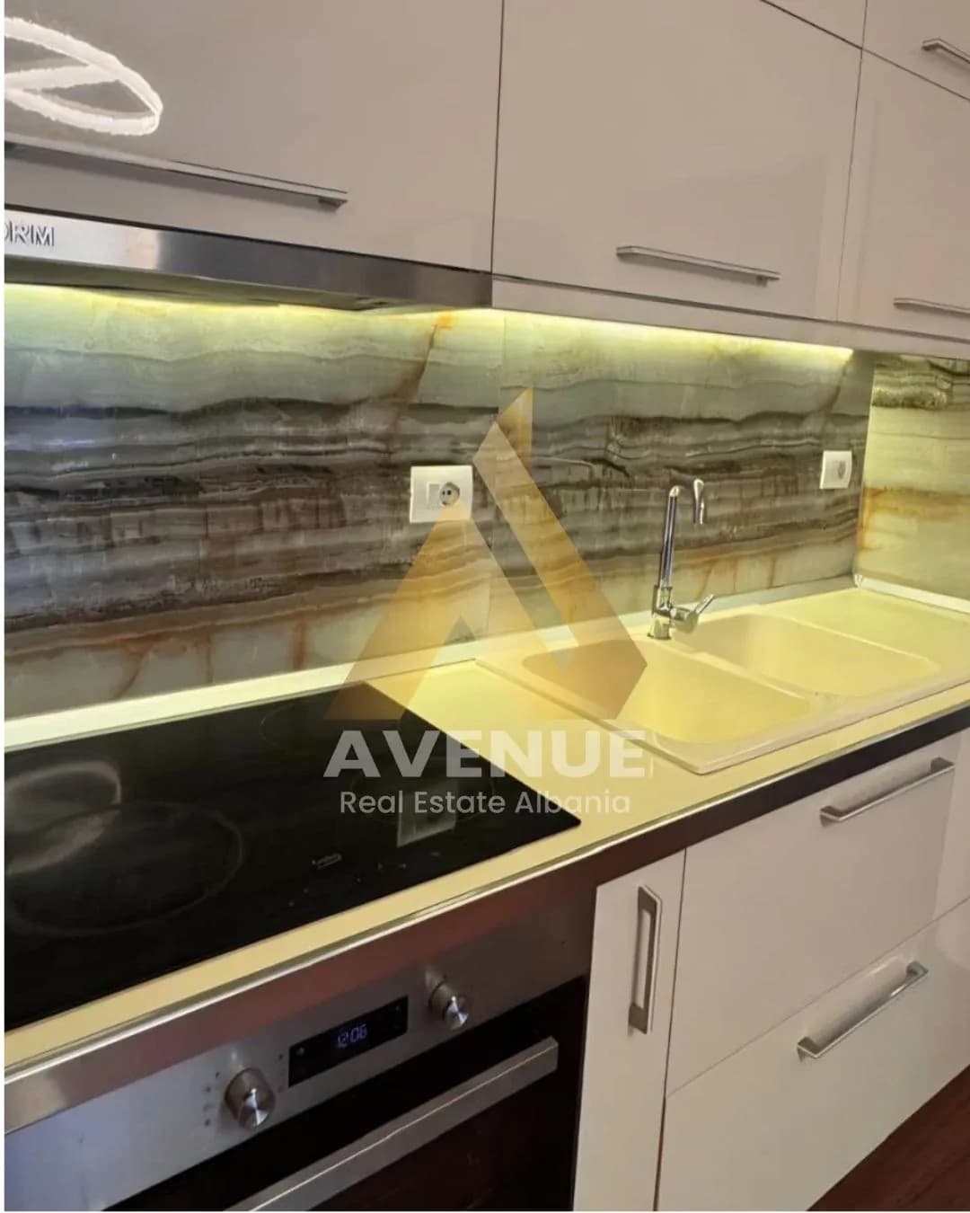JEPET ME QERA APARTAMENT 2+1+ VERANDË, LIQENI I THATE , TIRANË