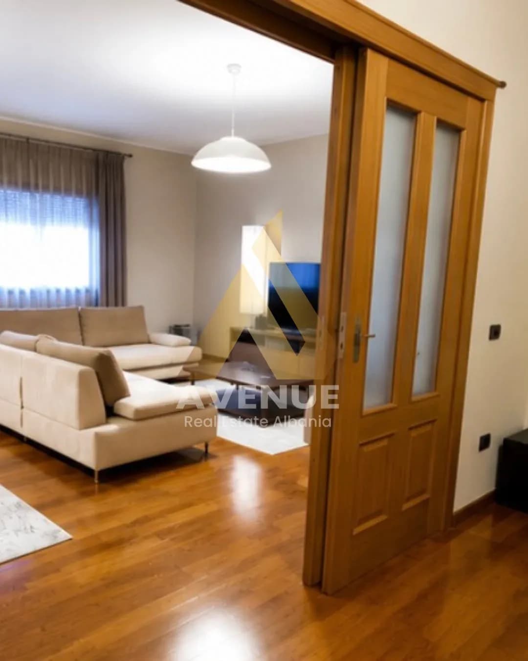 APARTAMENT ME QIRA 3+1 RRUGA E KOSOVARËVE, TIRANË