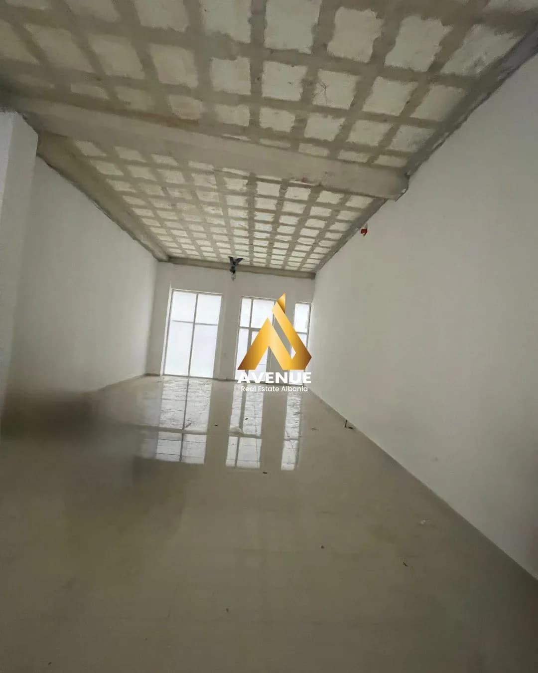 AMBIENT BIZNESI PREMIUM PËR SHITJE – BULEVARDI I RI, REZIDENCA AVID, STACIONI I TRENIT, TIRANE
