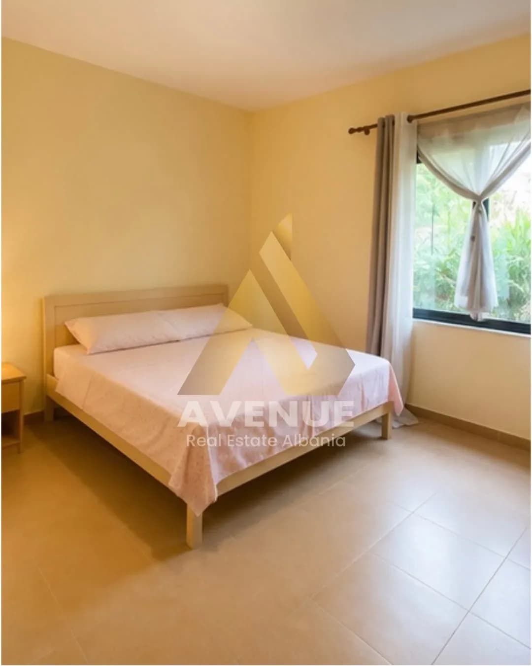 APARTAMENT 2+1 ME QERA RRUGA BILL KLINTON, PRANE ELEONORES, TIRANË