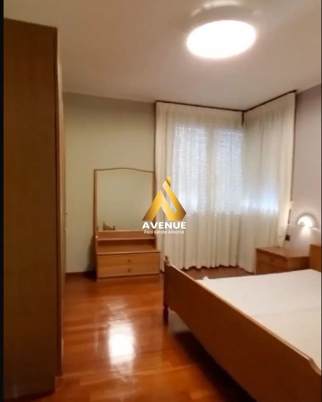 APARTAMEN ME QERA 3+1 RRUGA E KOSOVARËVE,TIRANË. 3