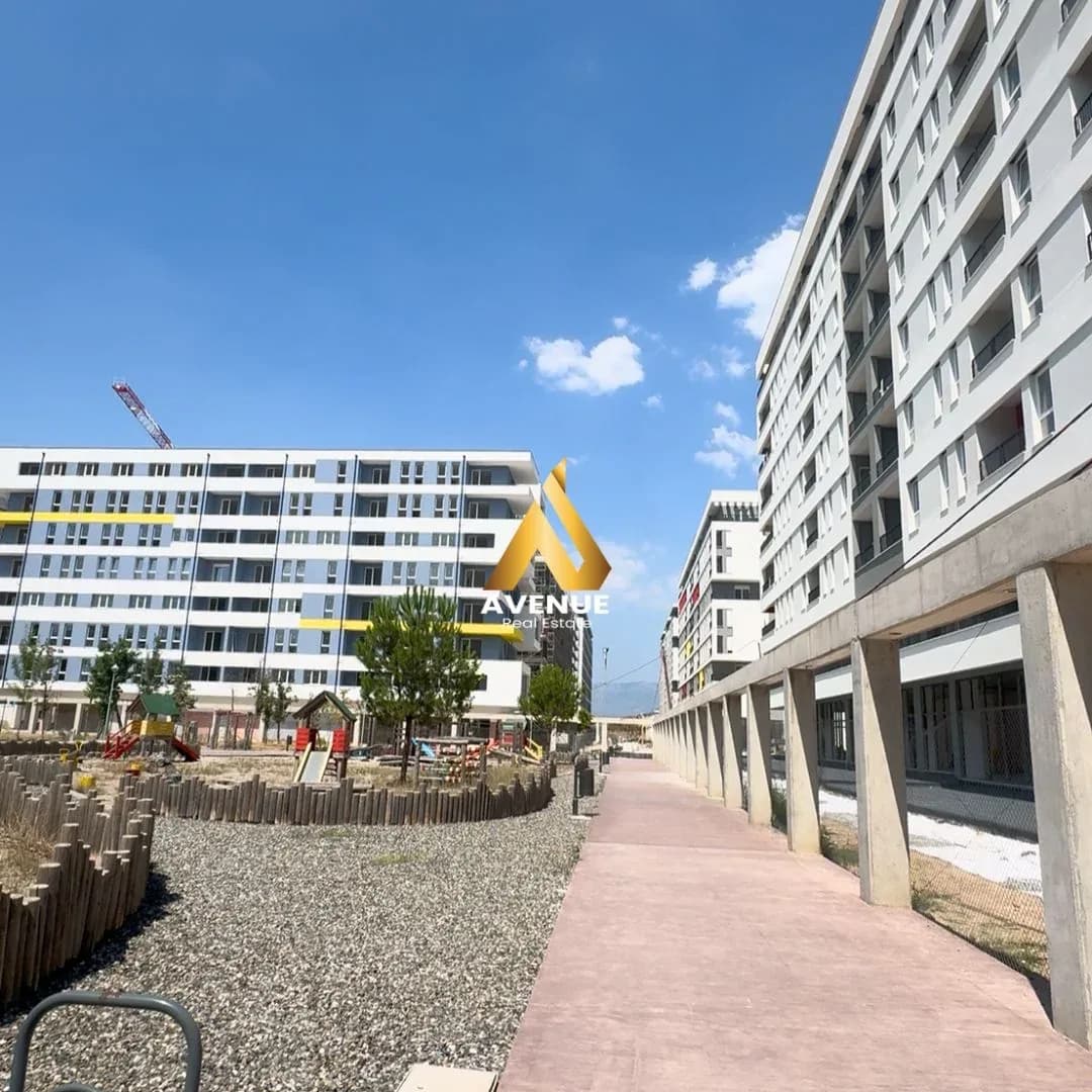 Shitet Apartament 2+1+2 Univers City 3