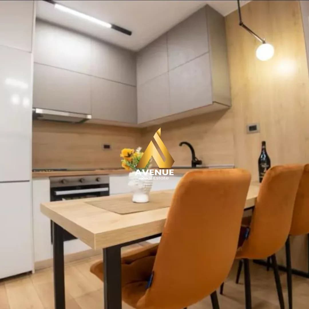 Jepet me qira apartament -Komuna e Parisit 3