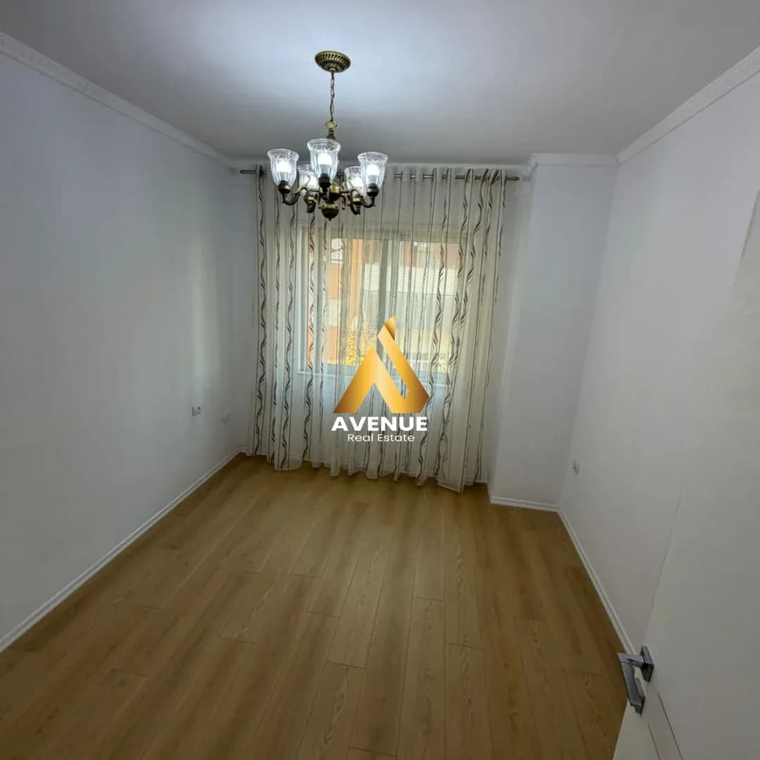 Shitet apartament 2+1– Fresk 3