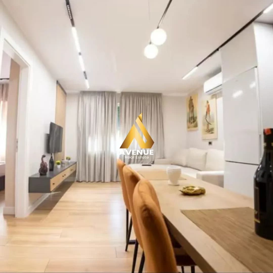 Jepet me qira apartament -Komuna e Parisit