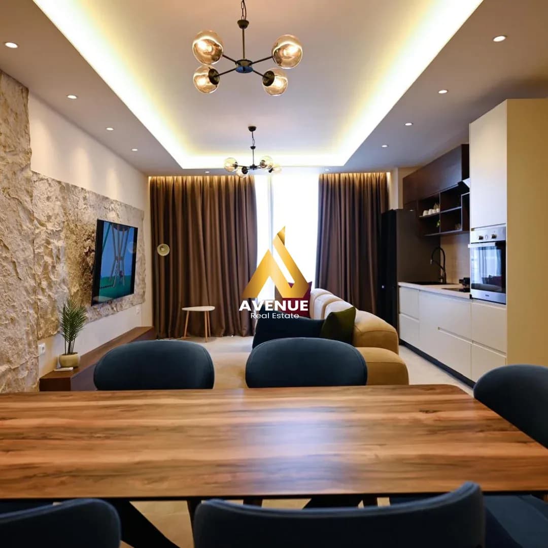 SHITET APARTAMENT 3+1+3 – SARANDË