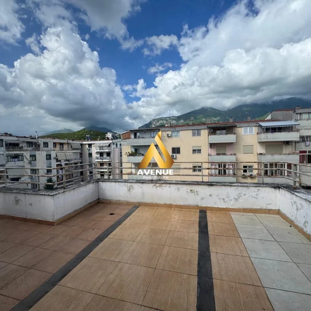 SHITET APARTAMENT 3+1+2+ VERANDE NE FRESK