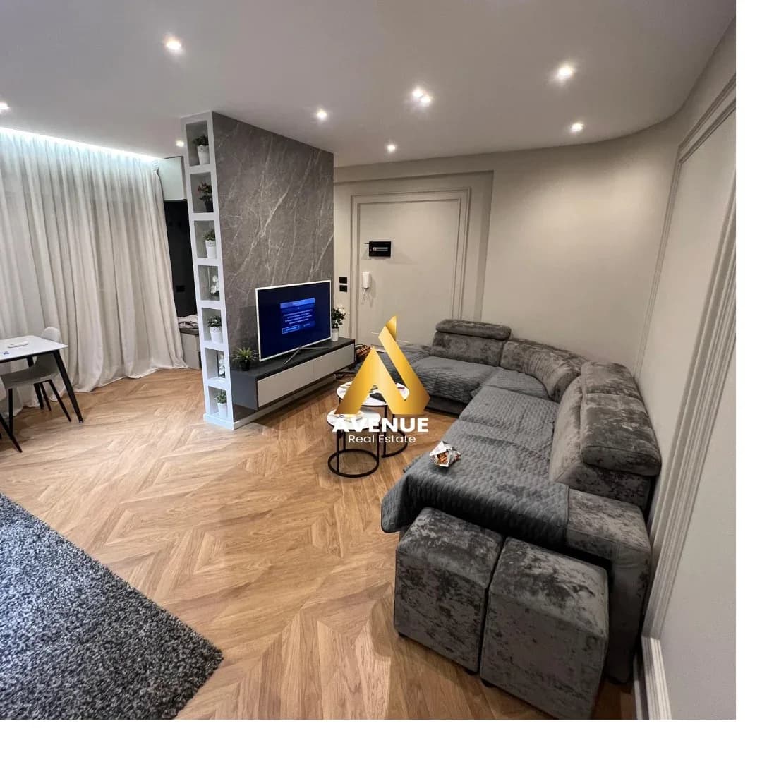 Jepet me qera apartament 1+1 luksoz te Kodra e Diellit 1, Tiranë