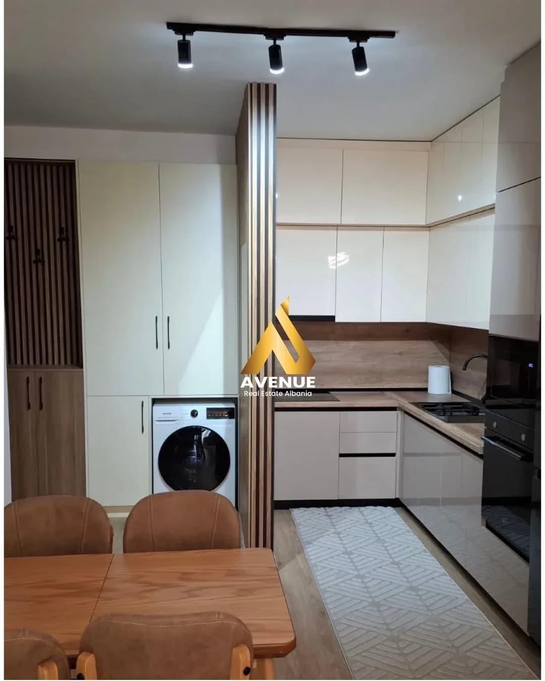 APARTAMENT 2+1 ME QERA LAPRAKË, RRUGA DRITAN HOXHA, KOMPLEKSI AURA, TIRANË 2