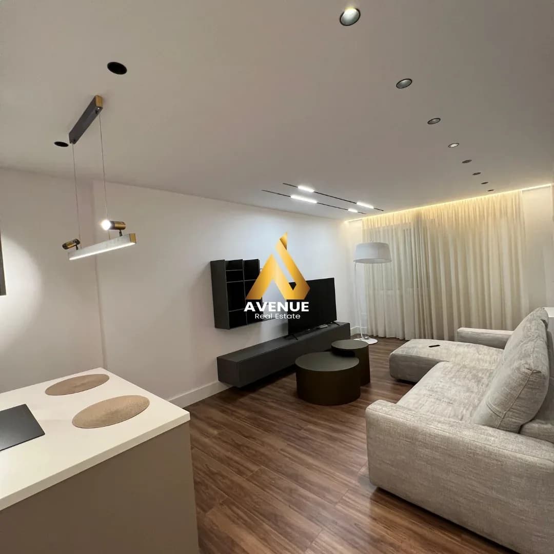 APARTAMENT NË SHITJE GRAND GALLERY, YZBERISHT